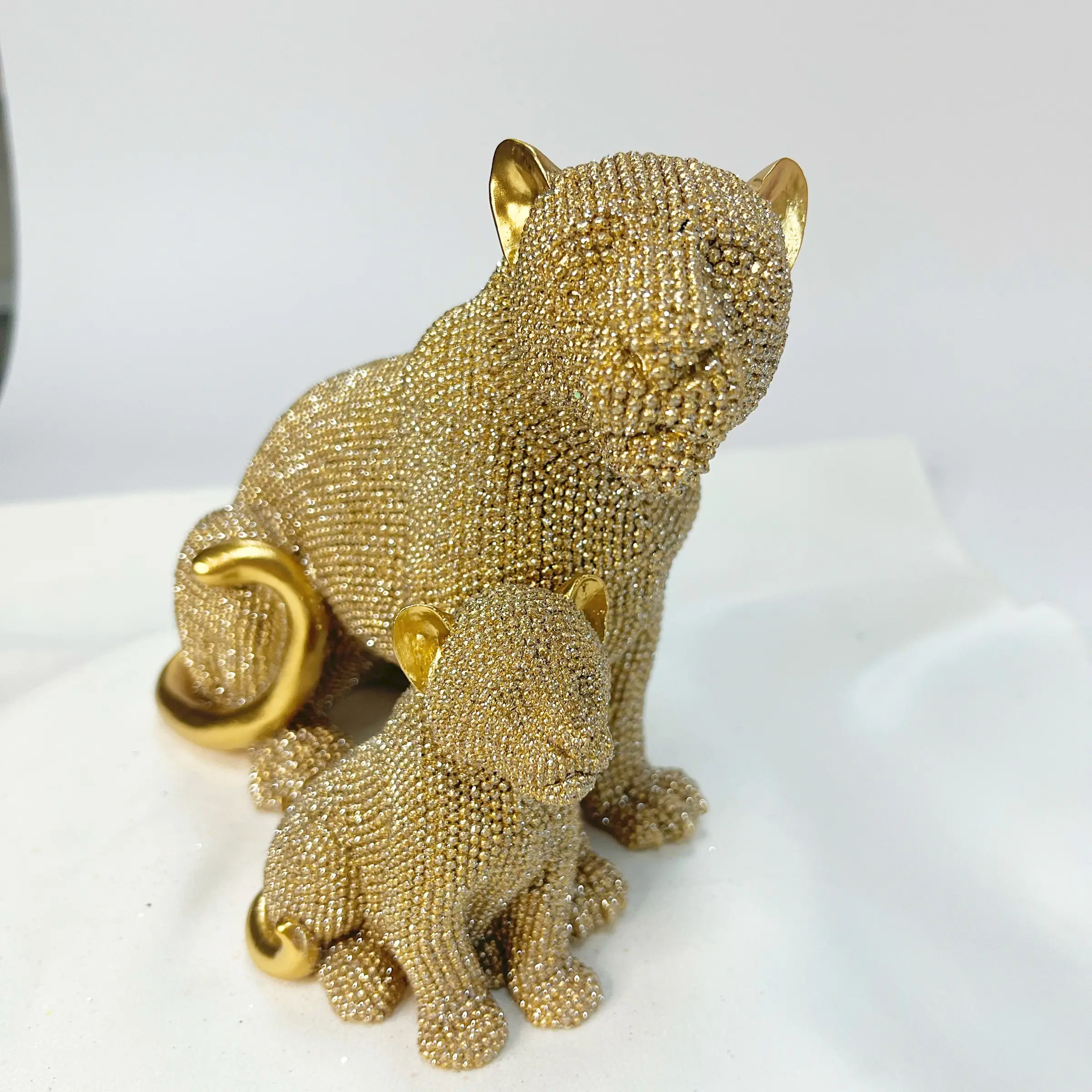 Luxurious Leopard Statue, Rhinestone Embellished Resin Sculpture, Finish, Elegant Home Decor Gift, Living Room Entrance Ornament, Animal Resin Figurine