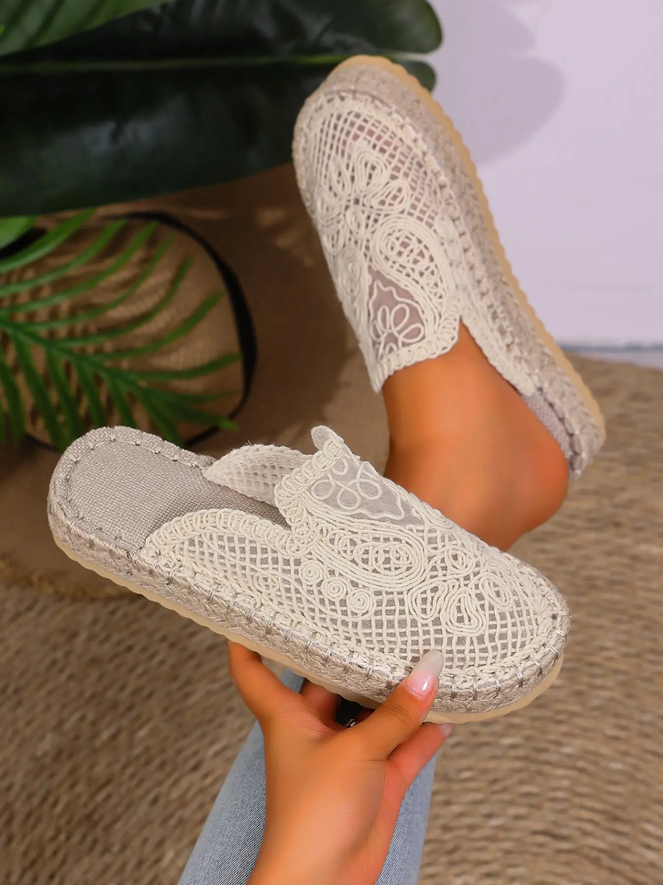 Women's Crochet Sandals, Lightweight Comfortable Beach Slippers, Ideal for Summer Casual Wear and Daily Use, Perfect for Vacation