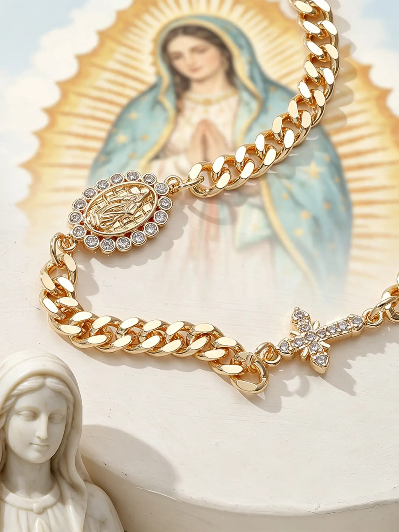 1 Piece Virgin Mary Copper Bracelet, Double Crosses and Zircon Inlaid Neutral Christian Accessories, Christmas and Easter, Marian Devotion, Spiritual and Religious 3D Our Lady of Guadalupe Jewelry, Faith Themed Gifts