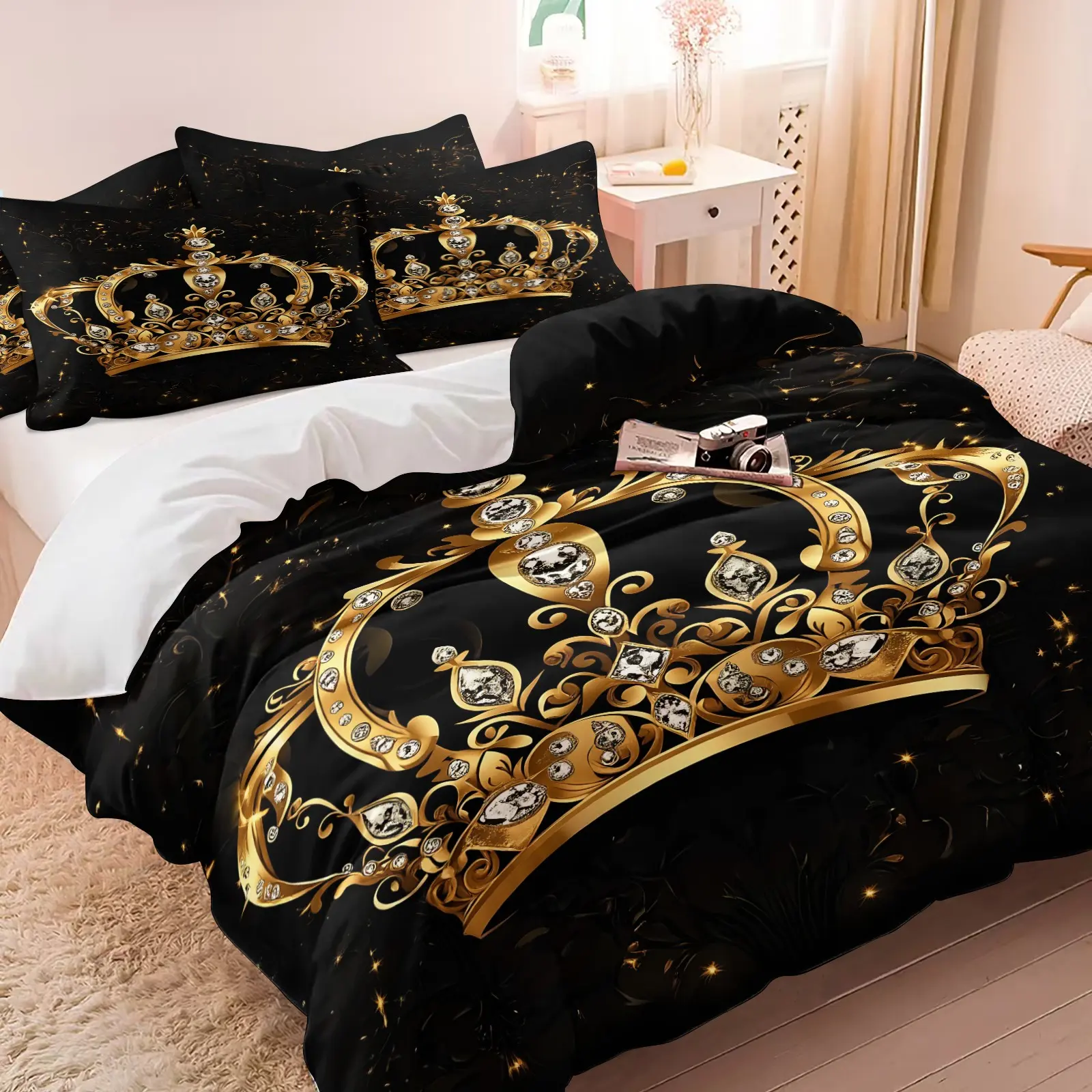 Black Gold Crown Theme Decorative Duvet Cover Set, 1 Duvet and 1-2 Coreless Pillowcases, Black Background with A Large Diamond-Studded Crown Pattern, Breathable Soft Bedding, Dark Luxury Vintage Court Bedroom Decor