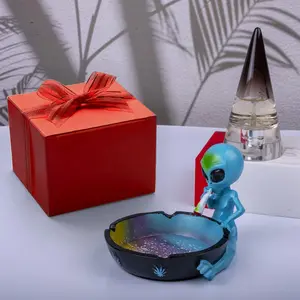 Resin Ashtray Alien Style, Customizable Creative Alien Ashtray Decor, Unique Personalized Decorative Smoking Accessory, Eye-Catching Design