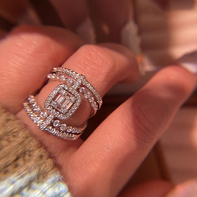 Double-Sided Wide Sparkling Zirconia Ring for Women, Vintage Inlaid Square Zirconia Hollow Design, Elegant Statement Ring for Party Banquet and Daily Casual Wear, High Quality Fashion Jewelry