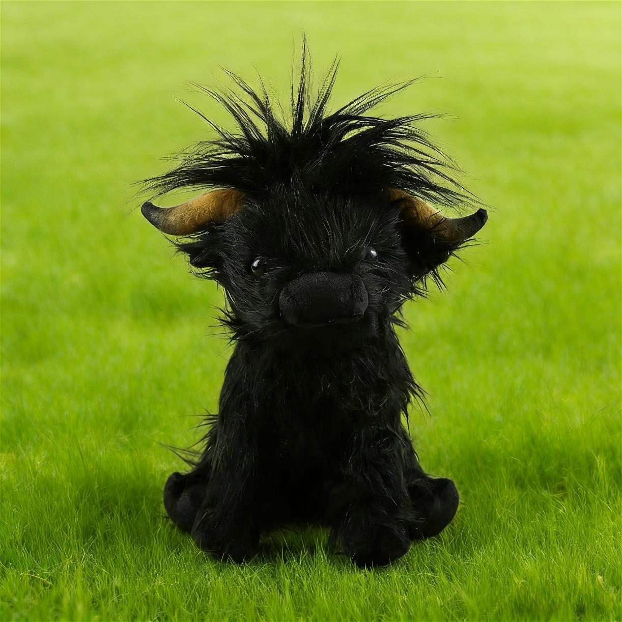 Kyloe Highland Cow Plush Toy, 25cm, Realistic Soft and Cute Farm Toy Plush Pillow, Stress Relief Toy, Anxiety Relief, Sensory Play, Children's and Adults' Room Decoration Gift, Birthday Gift, Halloween Gift