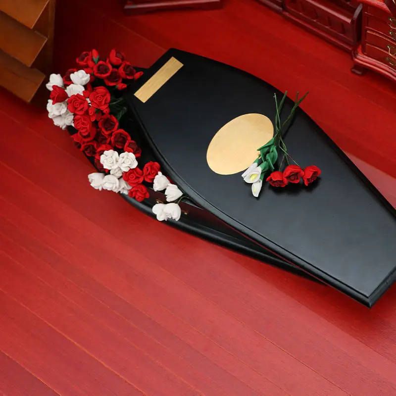 Miniature Halloween Scene: 1:12 Scale European-Style Black Coffin (Miniature Furniture/Prop for Dollhouses & OB11 Dioramas)