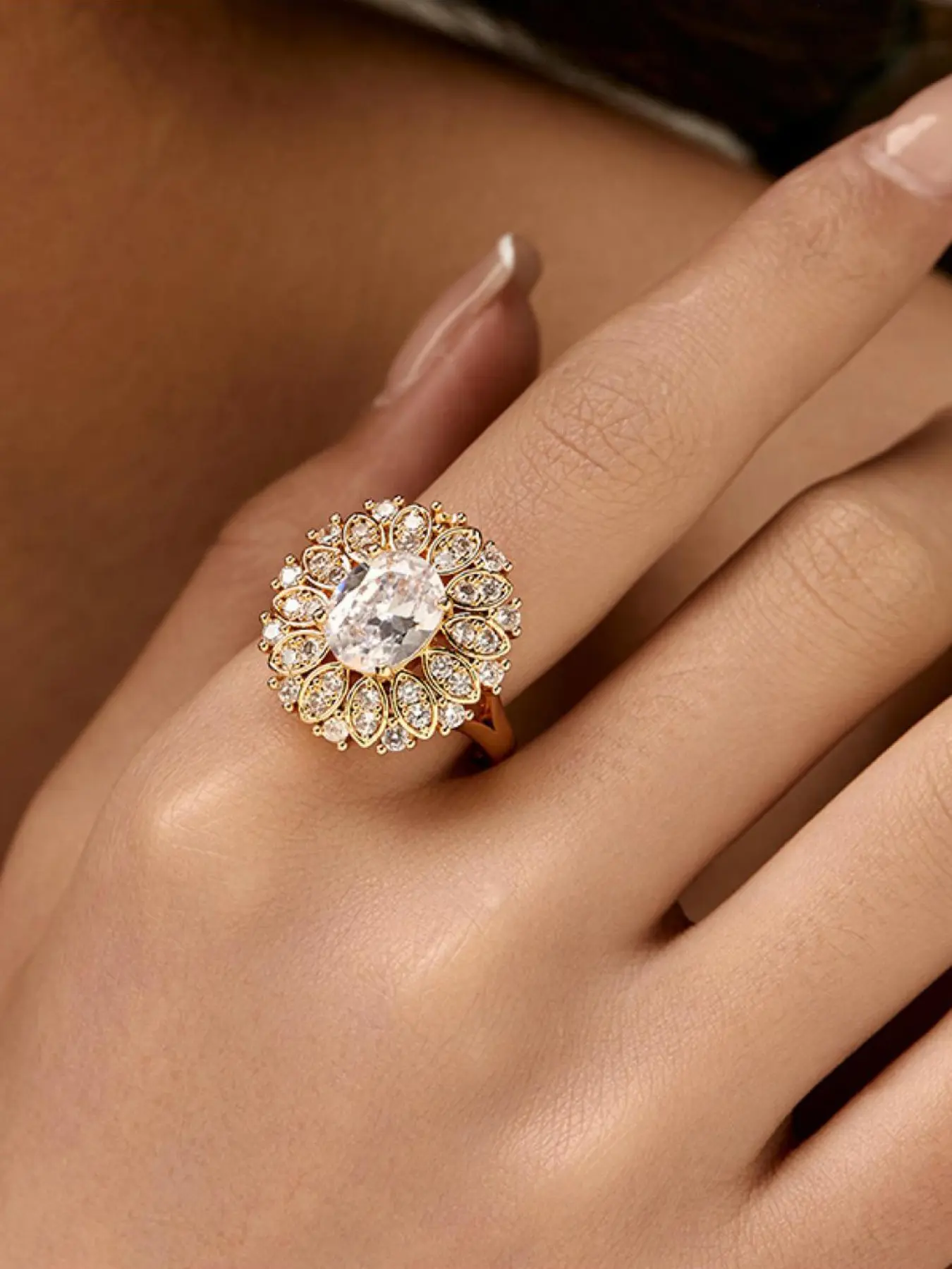 Real Gold-Plated Ring with Zircon Inlay, Exquisite Open Design, Elegant Metallic Feel, Color-Retaining, European and American Style