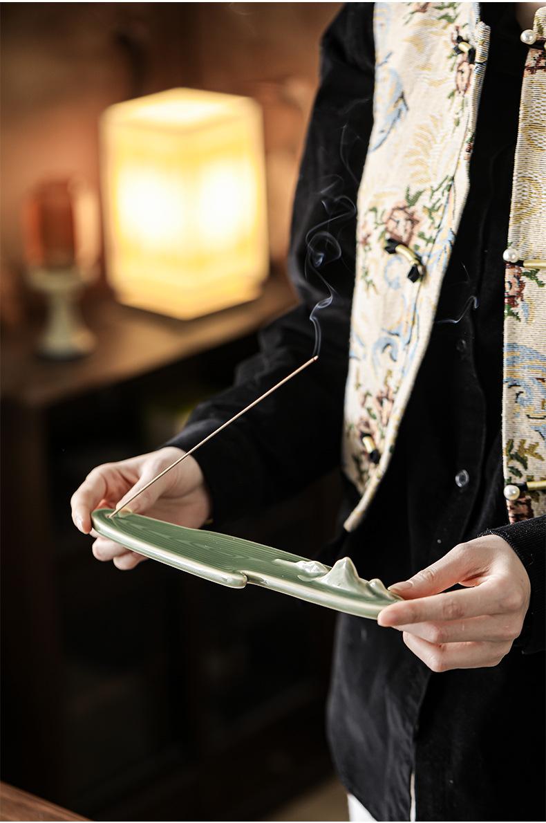 Vietnam Nha Trang Agarwood & Sandalwood Incense Gift Set with Incense Holder Perfect for Gifting Fragrant Aromatherapy Set incense stick fragrance