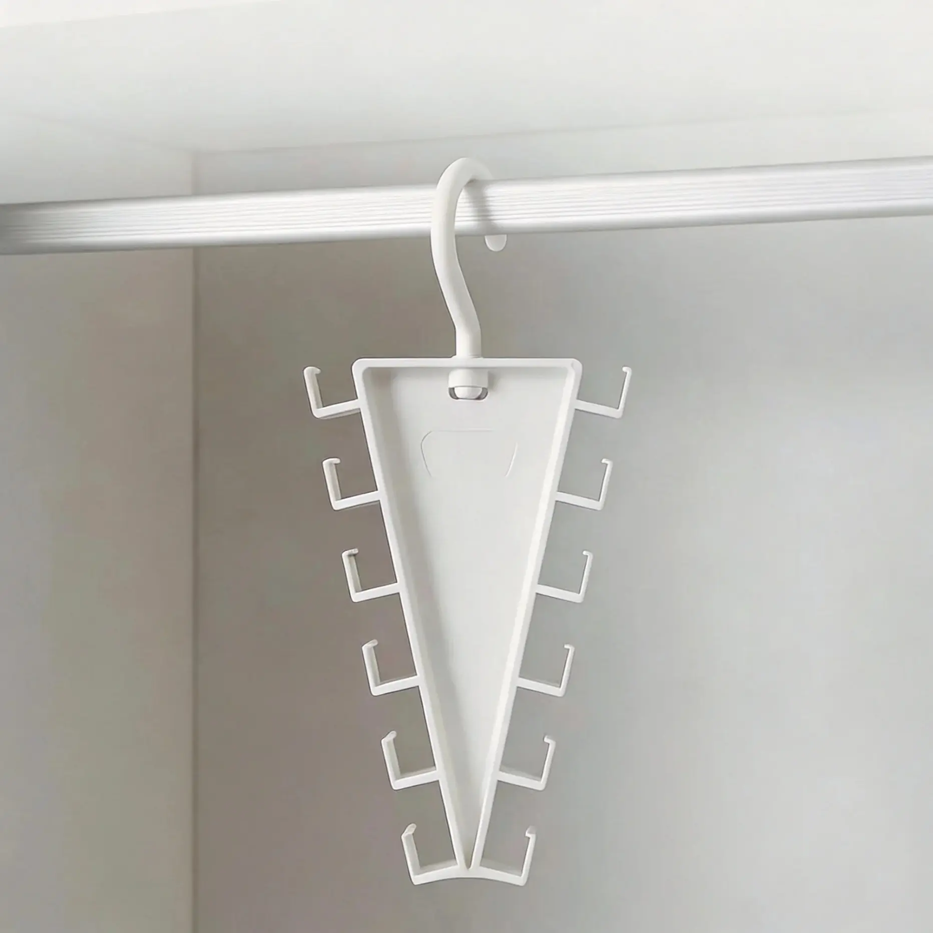 2PC V-Shape Multi Hook Closet Hanger Organizer 12 Hooks Space Saving Wardrobe Clothes Hanger For Storage Efficiency