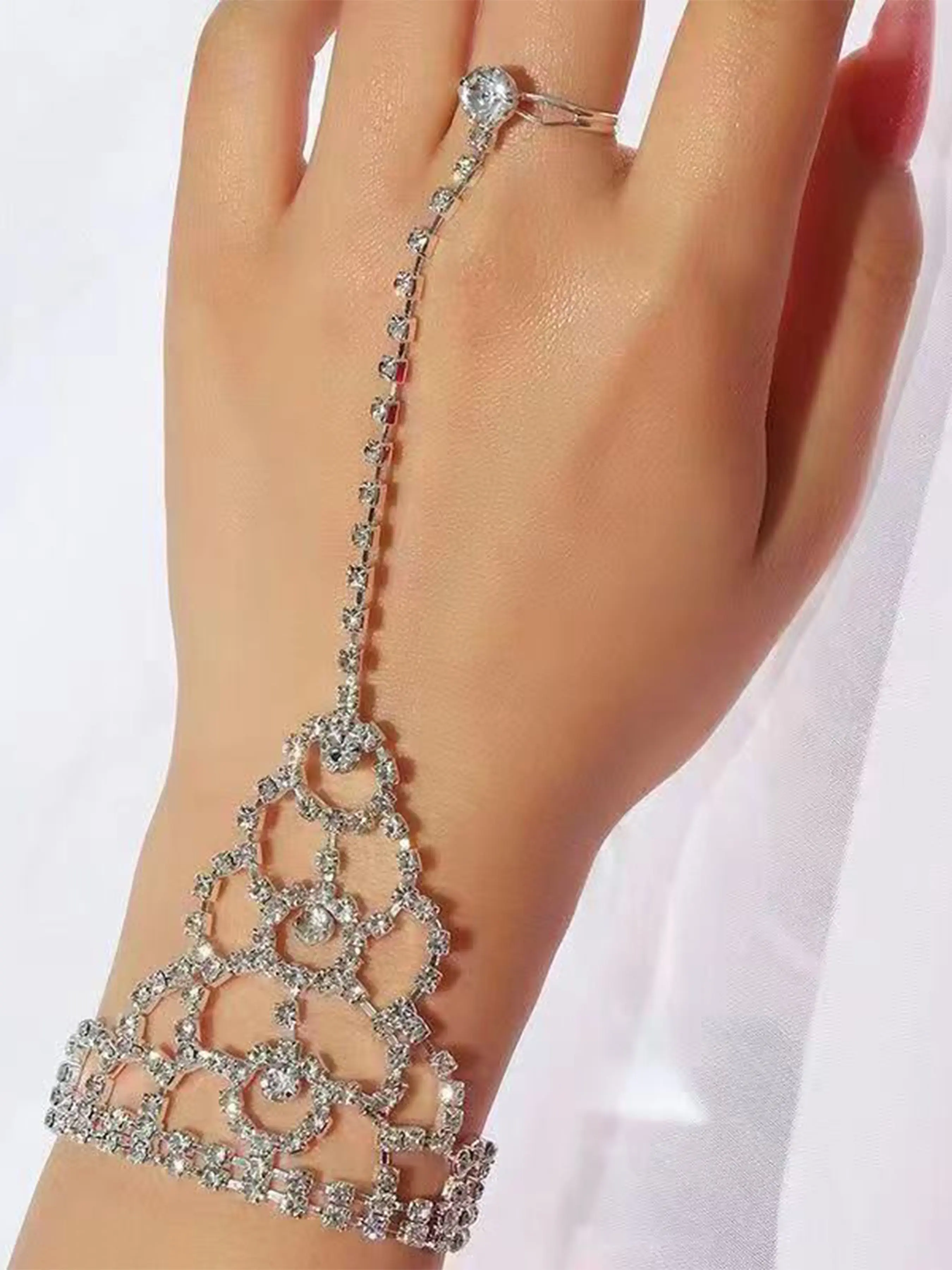 Elegant Zircon-Embedded Interlocking Bracelet, Women's Beach Vacation Bestseller, Wedding Jewelry, All Seasons Fashion Accessory