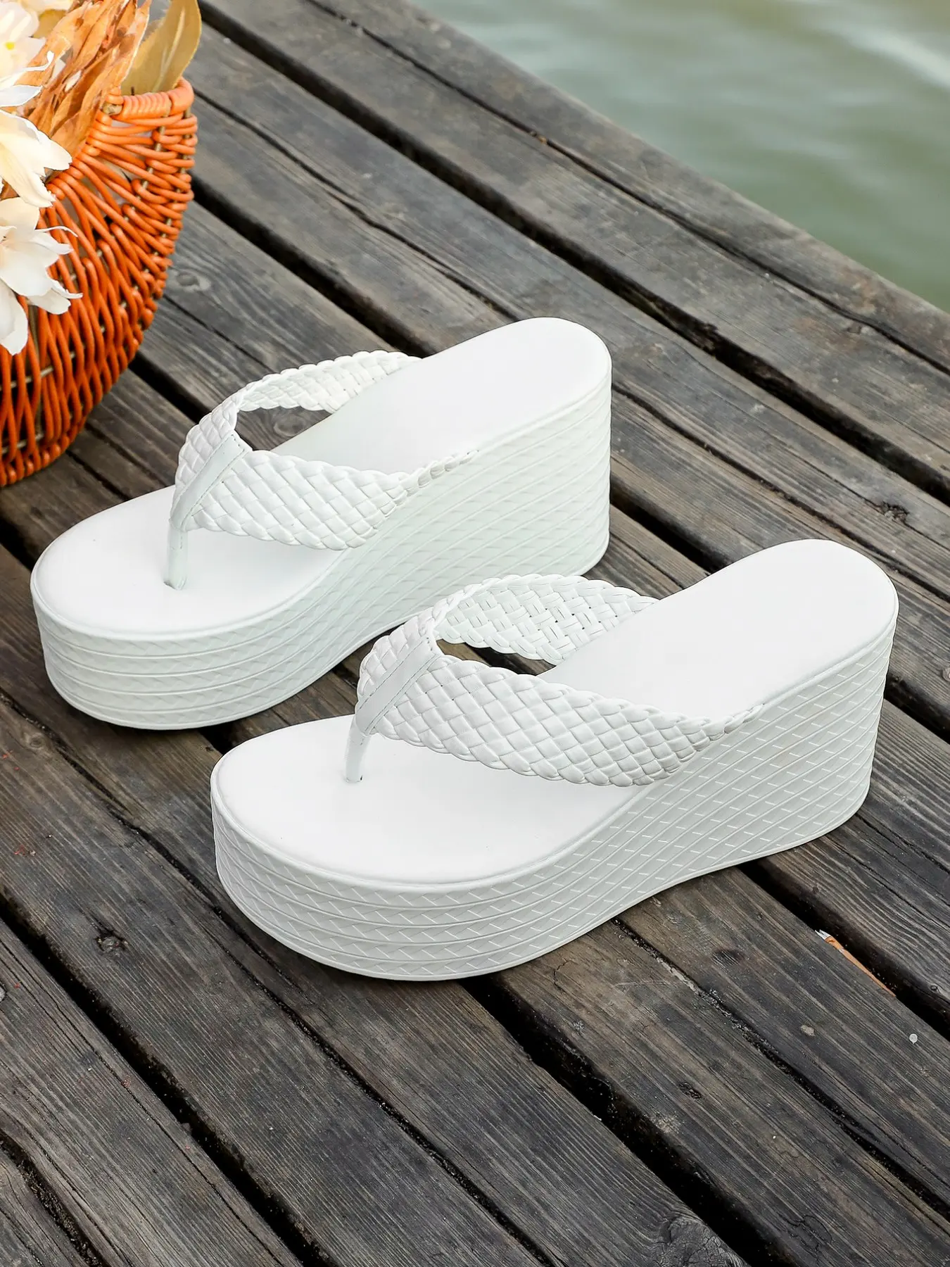 Women's Braided Pattern Wedge Sandals, Summer Outdoor Thick Sole Height-Boosting Flip Flops, Non-Slip Beach Resort Lazy Slippers, Size 43