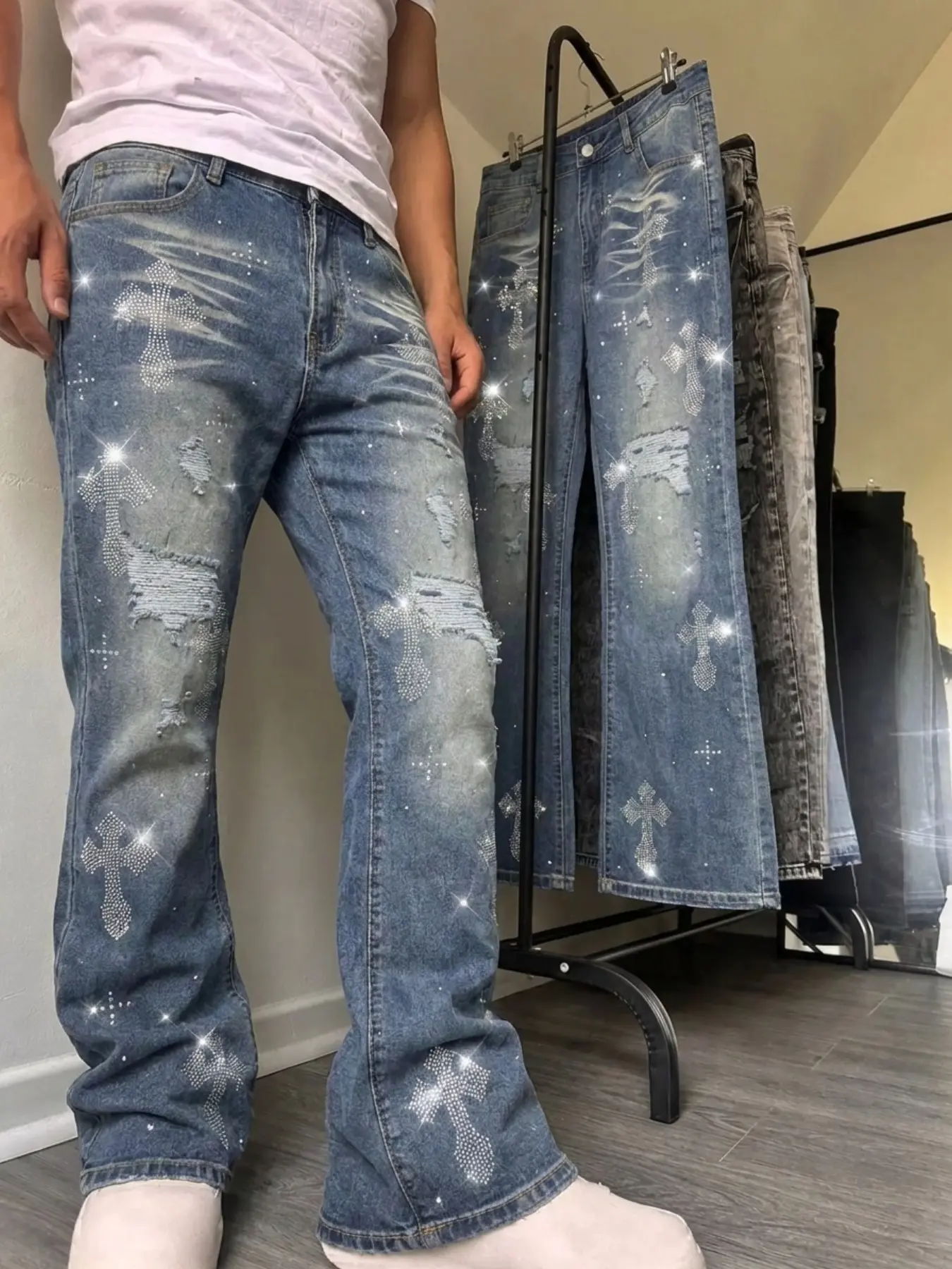 Men's Elastic Cross Rhinestone Jeans, Loose-Fitting Street Style, All-Season Wear, Random Print, Plain Surface, 88.2g/m²