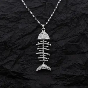Fashionable Creative Simple Niche Movable Fish Bone Necklace Rhinestone Fish Tail Pendant Necklace for Men and Women