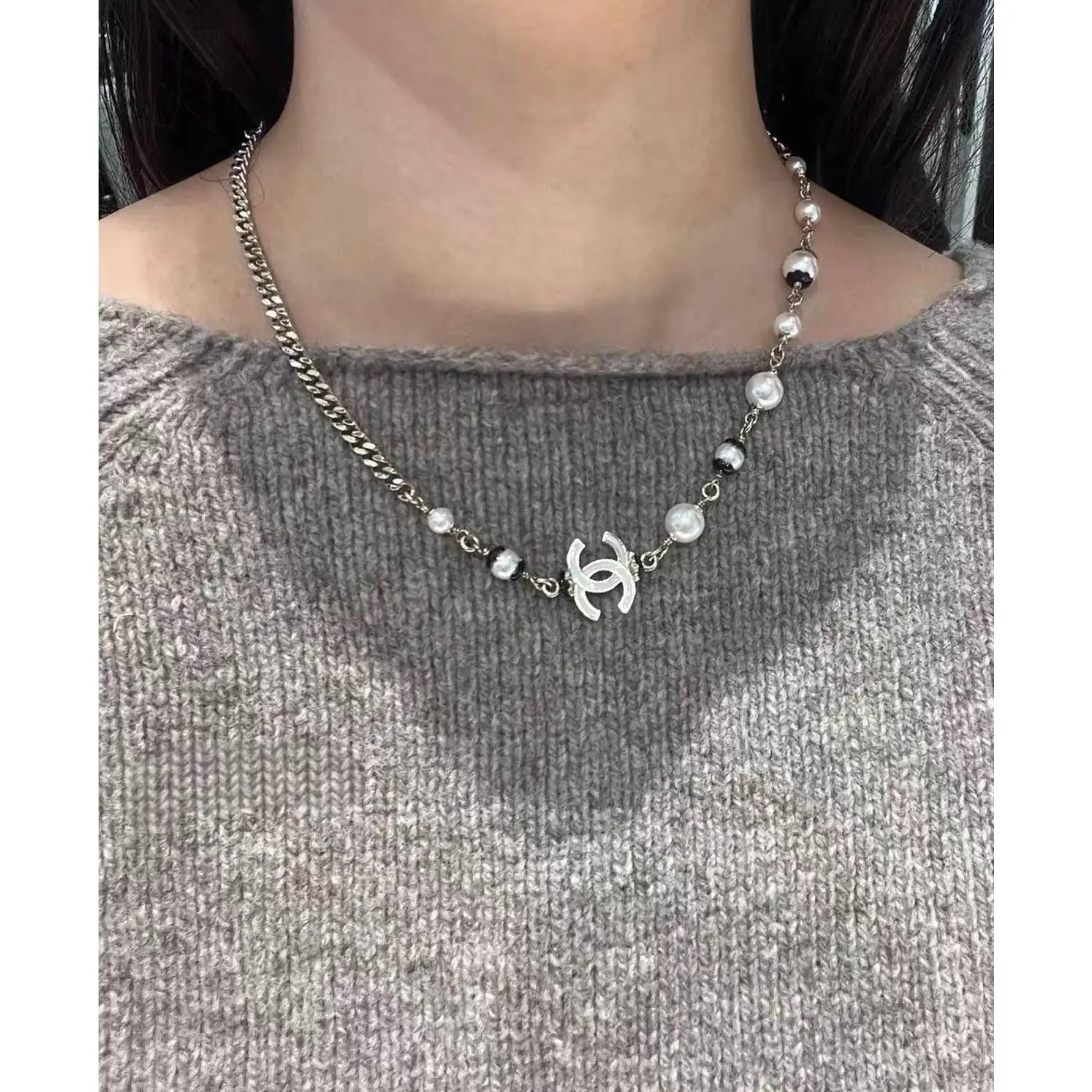 Pre-owned alea White Double C Pearl Cuban Chain Necklace P206436239