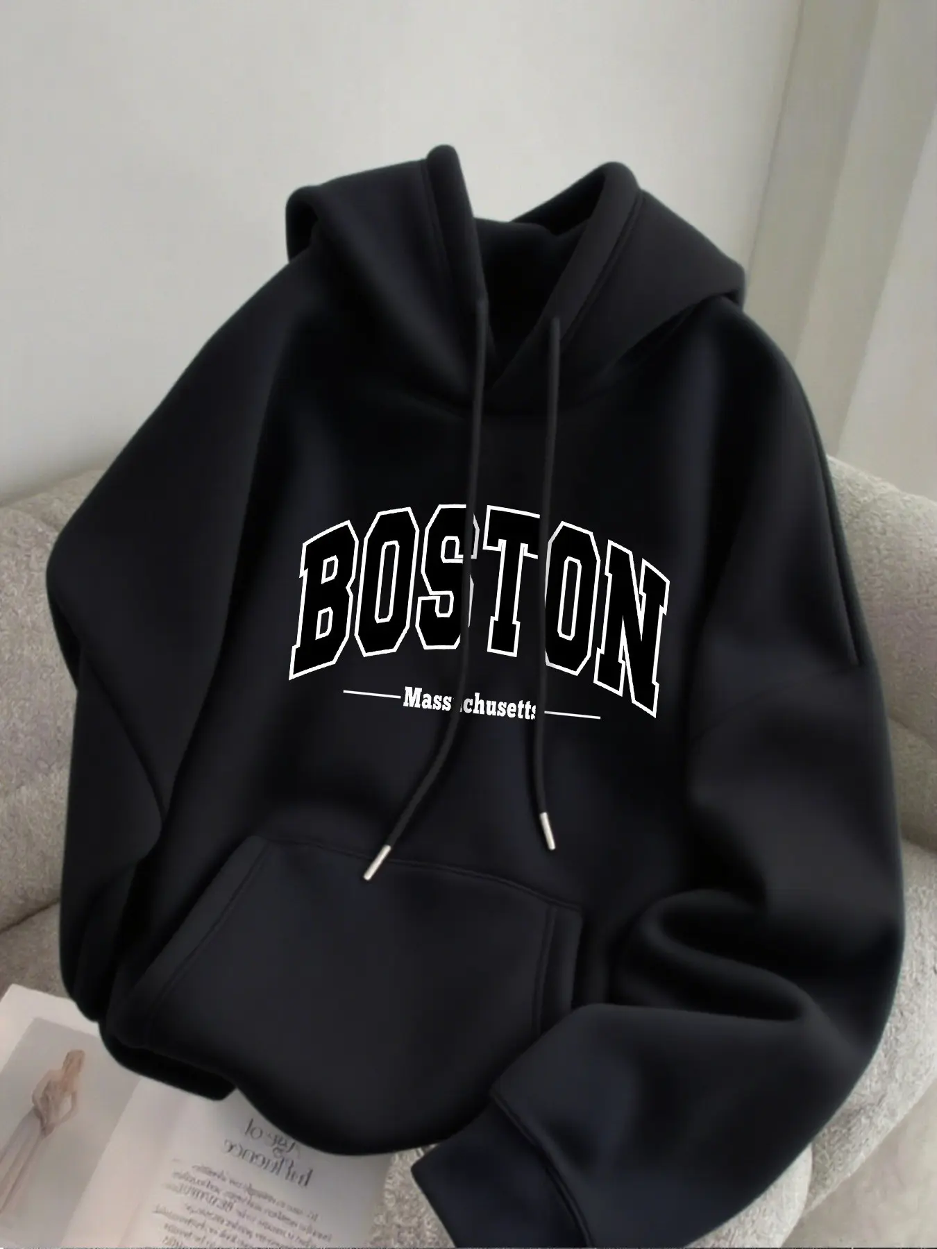 American Retro Boston City Print Oversized Hoodie for Men, Vintage Varsity Letter Print Pullover, Stretchy Drawstring Cozy Fleece Casual Jacket, Trendy Streetwear Essential for Gen Z, Versatile for All Seasons, Ideal for Travel, Campus, Daily Skateboardin
