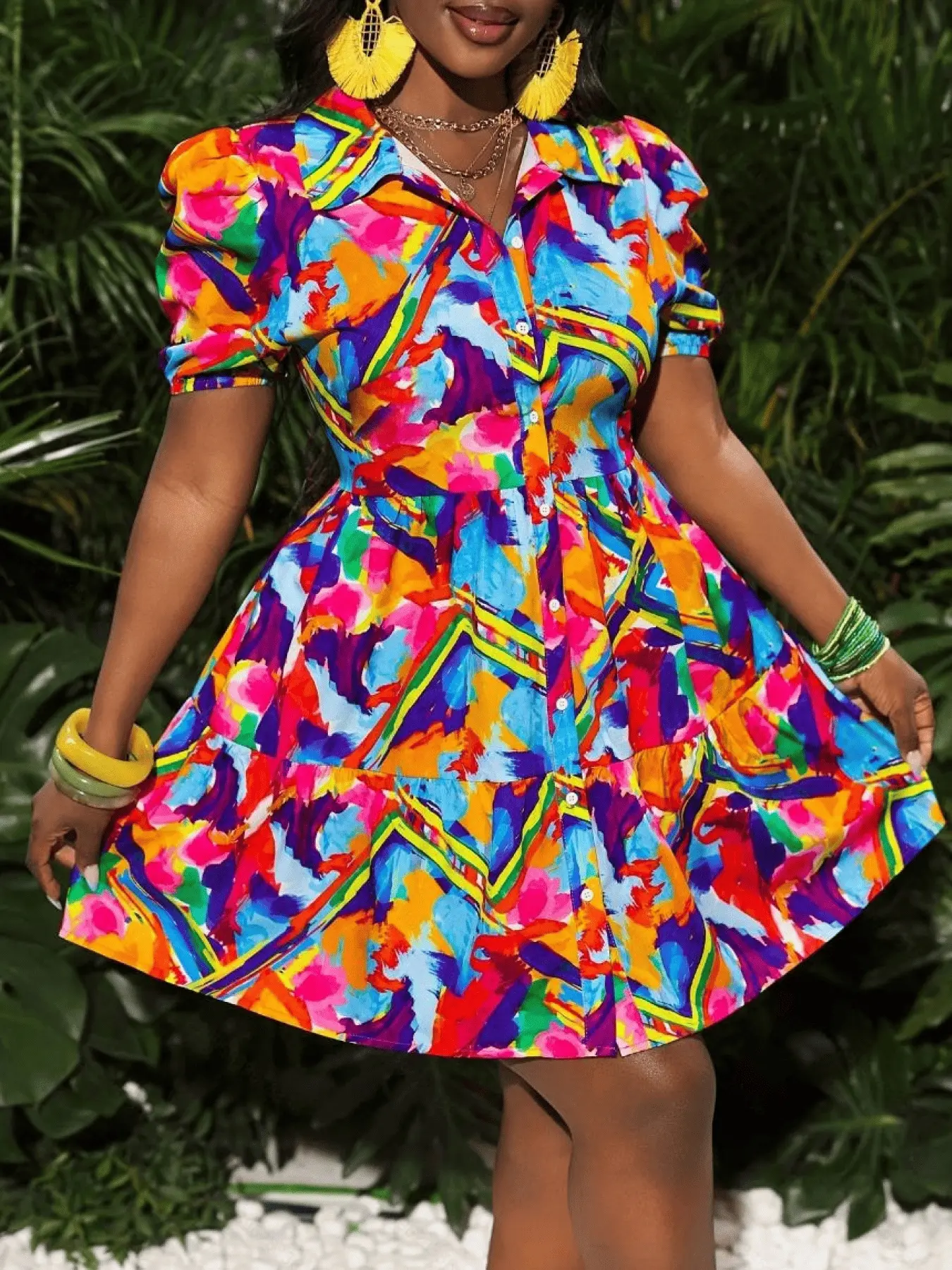 A fashionable and colorful bohemian graffiti printed summer vacation shirt dress for women, with refreshing short sleeves suitable for tropical climate, suitable for commuting, shopping, outdoor activities, indoor and outdoor wear