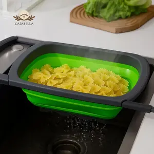 Casabella 6 Quart Collapsible Colander Strainer, Plastic Colander, Over-the-Sink Vegetable & Fruit Basket with Sturdy Extendable Handles – Space-Saving Kitchen Tool