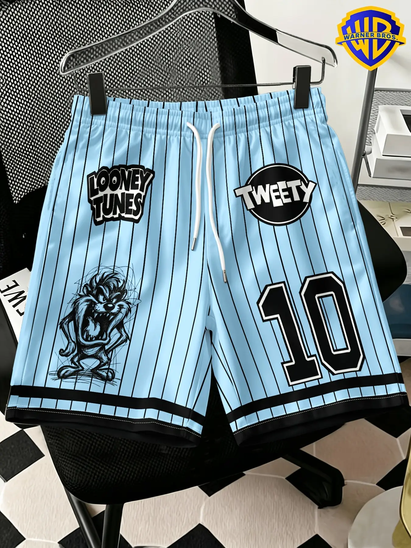 Warner Bros Unisex Cartoon Shorts, Looney Tunes Grinch Hand-Drawn Light Blue Vertical Stripes, Casual Loose-Fit Sportswear, Size 10