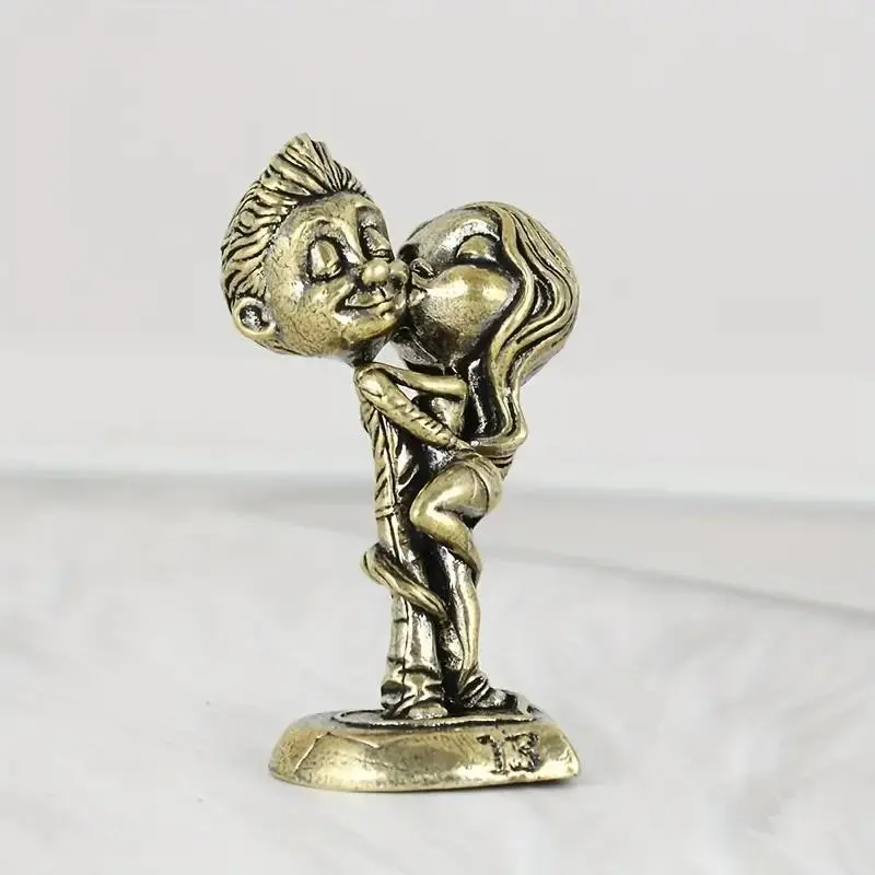 Handmade Copper Couple Statue Decor, Perfect Gift for Christmas and Thanksgiving, Ideal for Office and Home Decoration, Collectible Art Sculpture