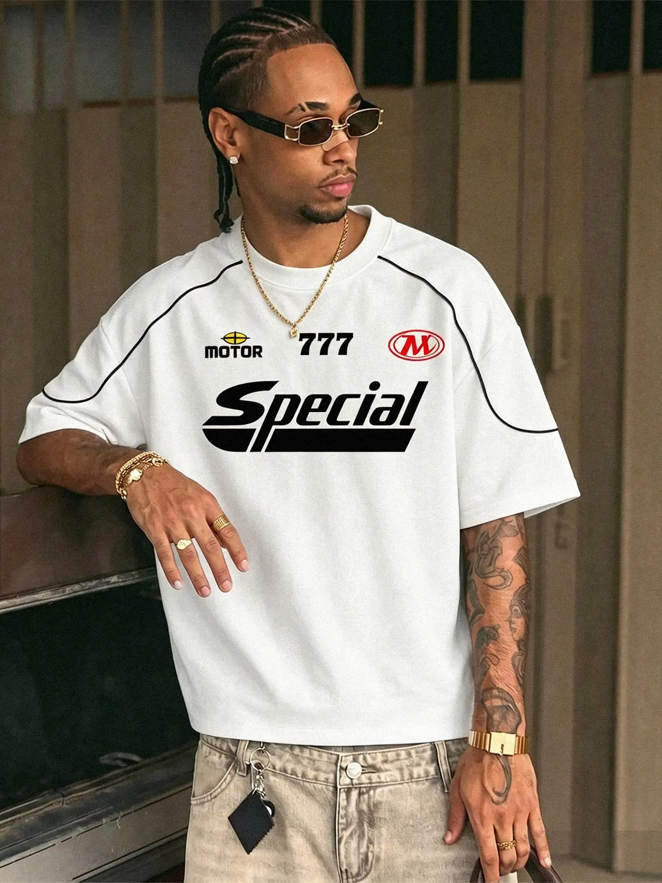 Men's Round Neck T-Shirt, Loose Casual Color-Blocked Stripe Design, Classic Black and White, Racing-Style Graphic, Casual Graphic Top, Basic Streetwear T-Shirt, High-Stretch Quick-Dry Polyester Fabric