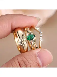 Trending Hot European American Vintage Wheat Ear Three Piece Stackable Rings Luxury Emerald Inlaid Diamond Exquisite High End Sense Stackable Band Rings For Women