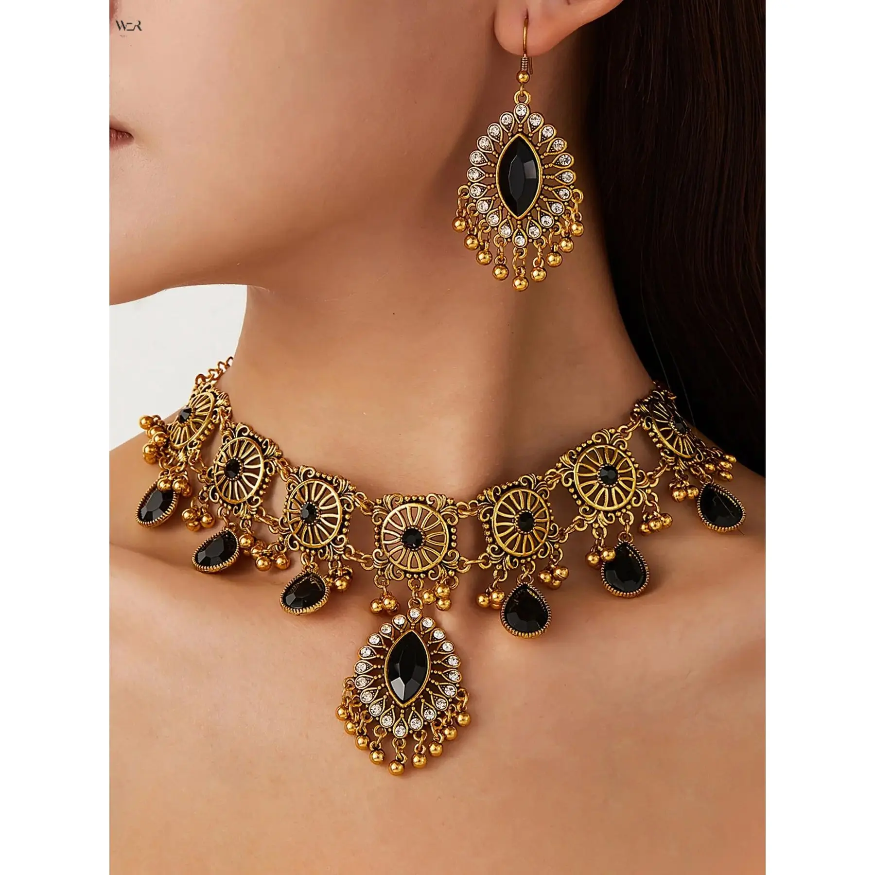 Vintage Indian Bridal Crystal Jewelry Set, Antique Gold Carved Choker Necklace & Drop Earrings Set, 5 Rhinestone Color Options Ethnic Tassel Wedding Party Ornament for Women