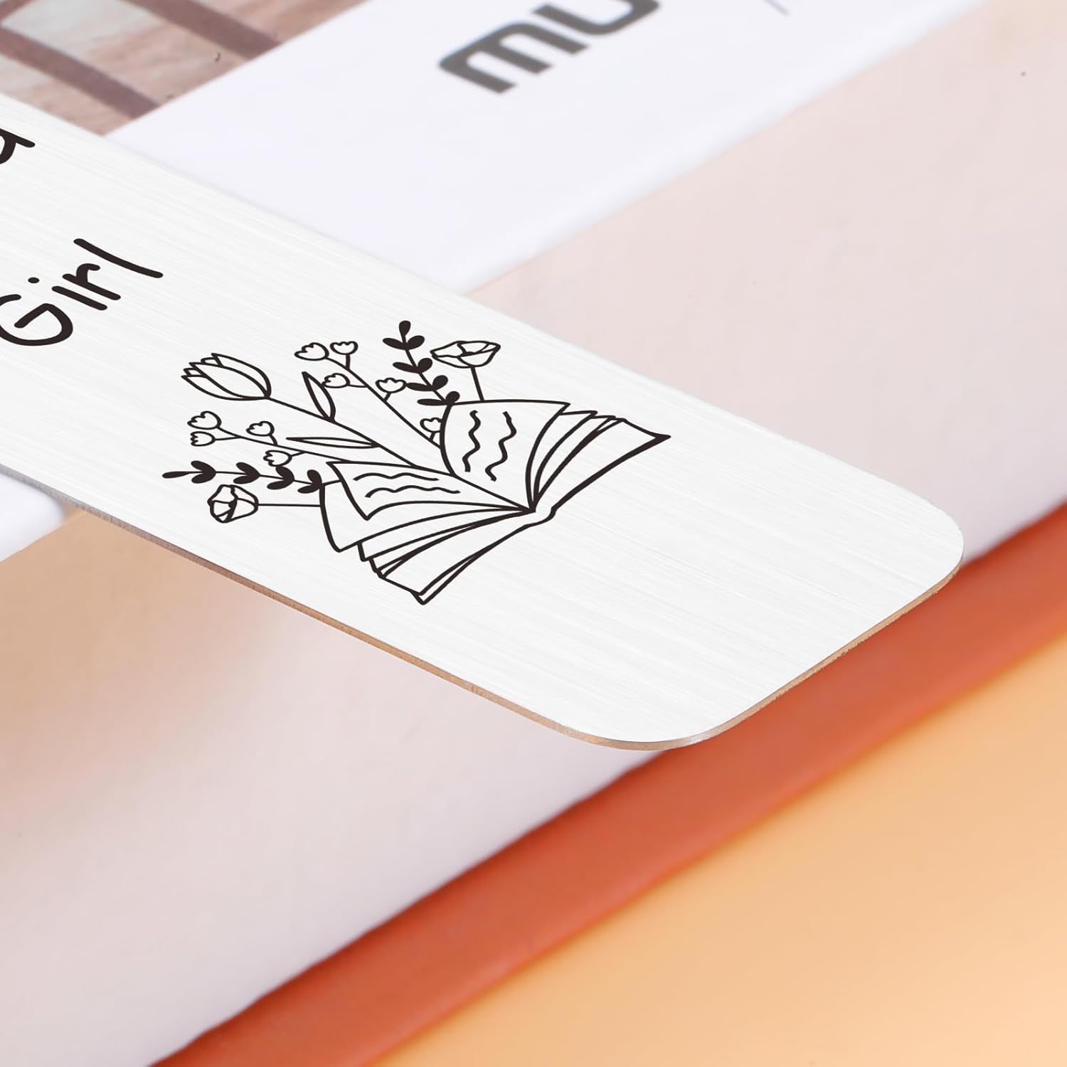 Stainless Steel Bookmark, 1 Count Letter Pattern Book Mark with Chain, Reading Bookmark, Book Accessories, Bookworm Gift, Book Club Gift for Women & Girls