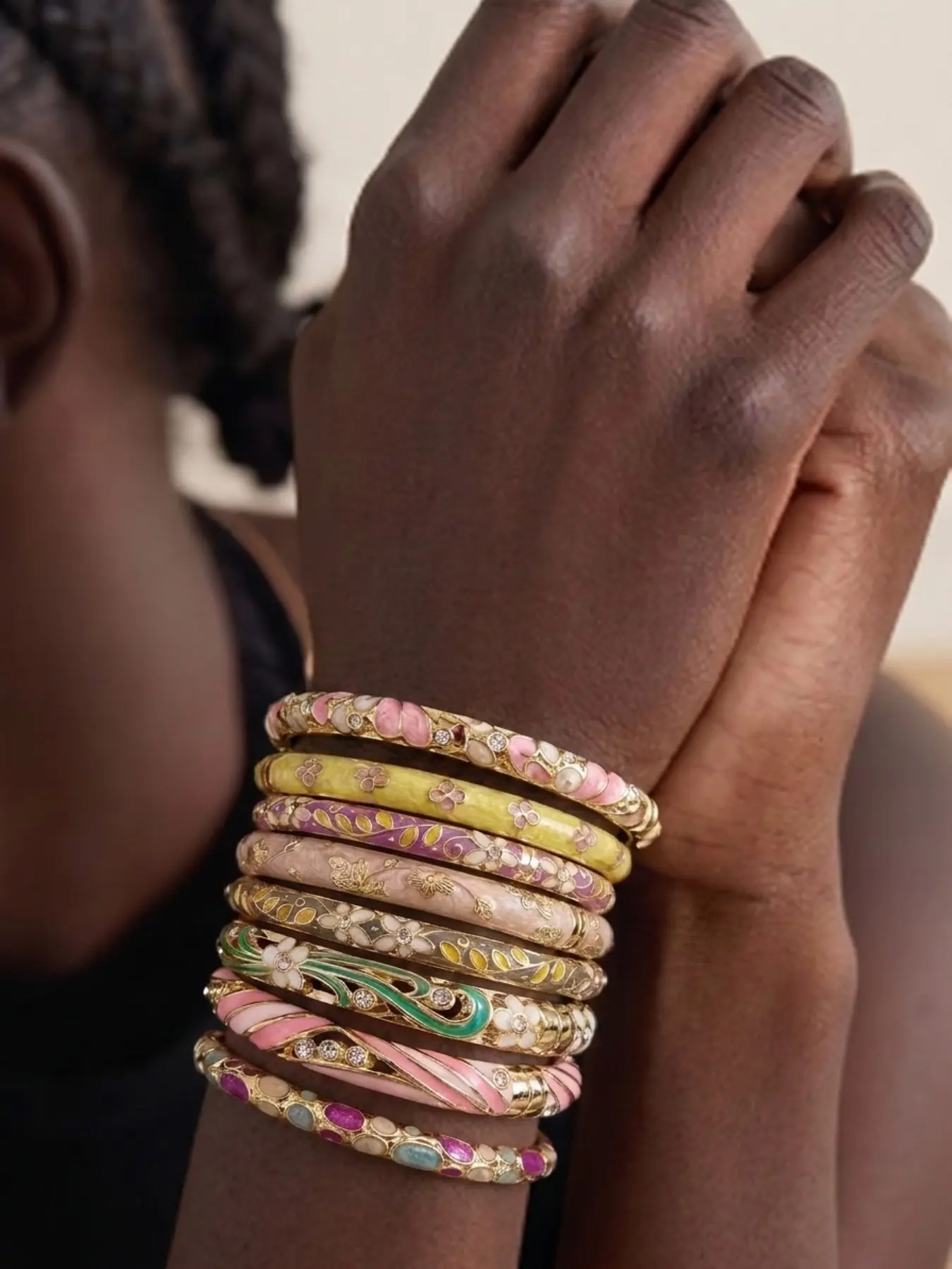 8 Pcs Stackable Enamel Bangle Bracelet Set Luxury Vintage Boho Colorful Floral Cloisonne Craft Gold Rhinestone Edge for Women Birthday Anniversary Present Stacked Bracelets