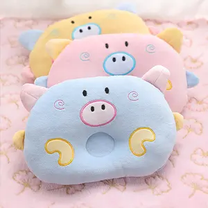 Comfort style dog sleeping pillow is designed for dogs of all sizes. It supports the head to relieve sleeping pressure, eases fatigue from daily activities, relaxes the body and mind, and stabilizes sleep status.