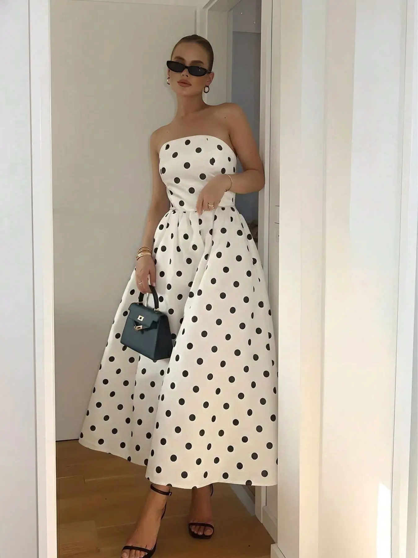 Women's Polka Dot Sleeveless Dress, Boho Style, Summer Casual Vacation Dress, Slim-Fitting, All Seasons, Fashionable and Comfortable