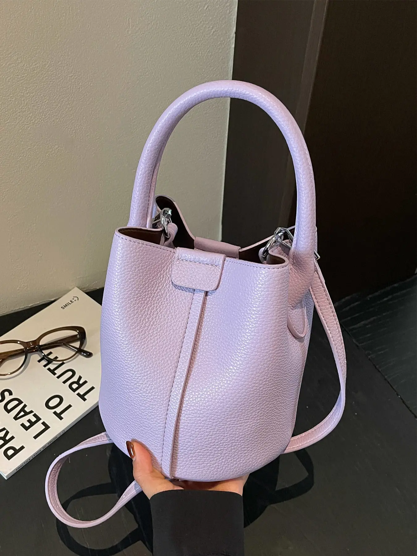 1 Pack Fashion Compact Bucket Top‑handle Bag, Convenient Dual‑use Shoulder & Crossbody Purse, Suitable For Daily Going‑out, Holiday Travel, Leisure Gathering And Casual Social Activities