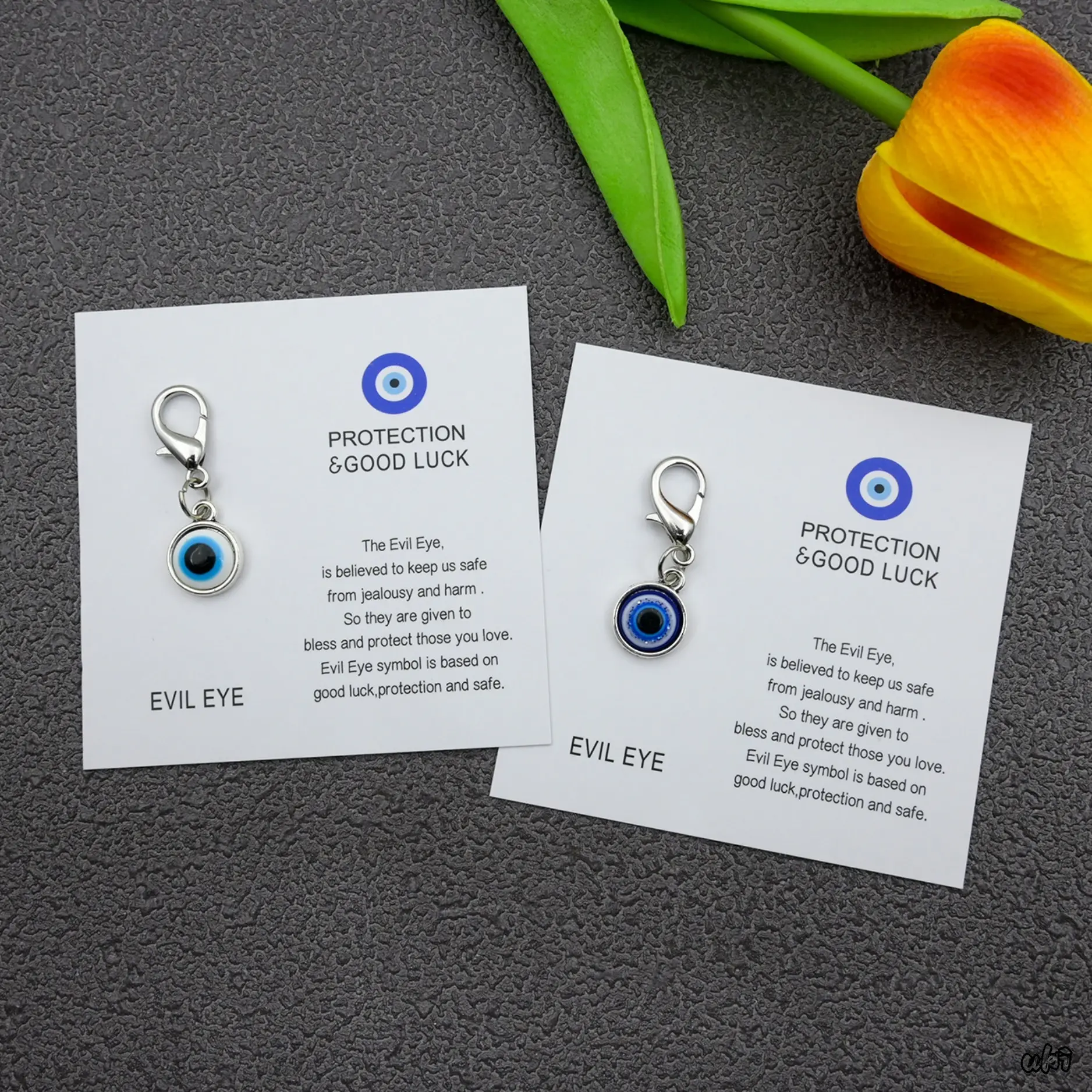 Round Keychain Charm with Blue Evil Eye Symbol, Stylish Clip-On Pendant, Protective Good Luck Gift Idea for Handbags