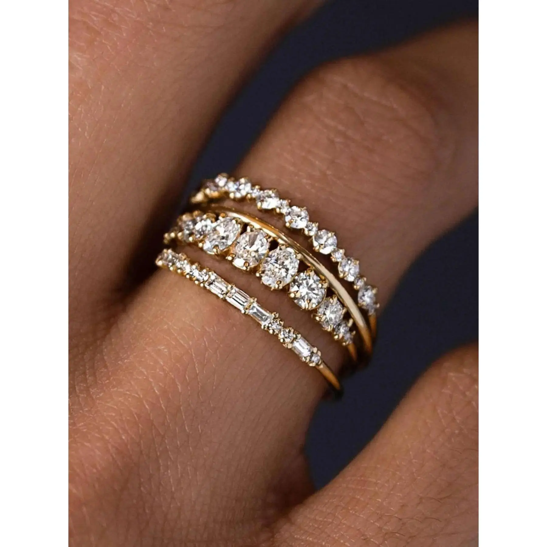 Women's Casual Daily Rhinestone-Decorated Stackable Ring - 4 Counts Female Costume Jewelry for Birthday, Exquisite All-Match Fashion Accessory