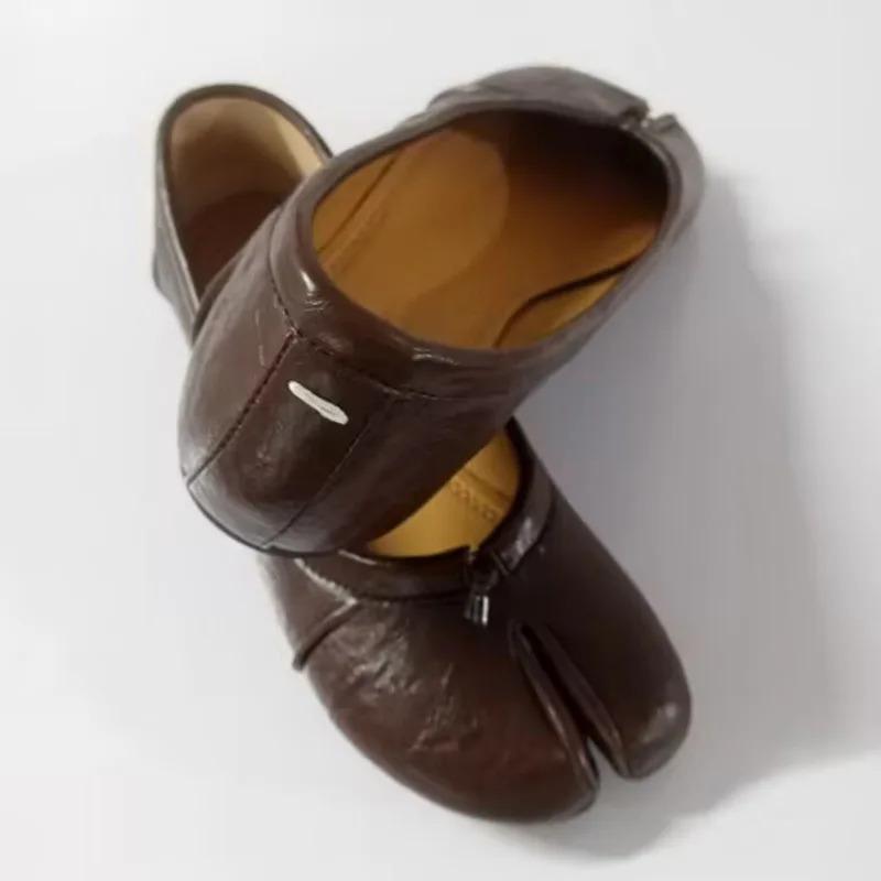 Fashion Hot PU Leather Tabi Shoes Women Handmade Women Flats High Quality Shoes Luxury Design Split-Toe Mules Shoes