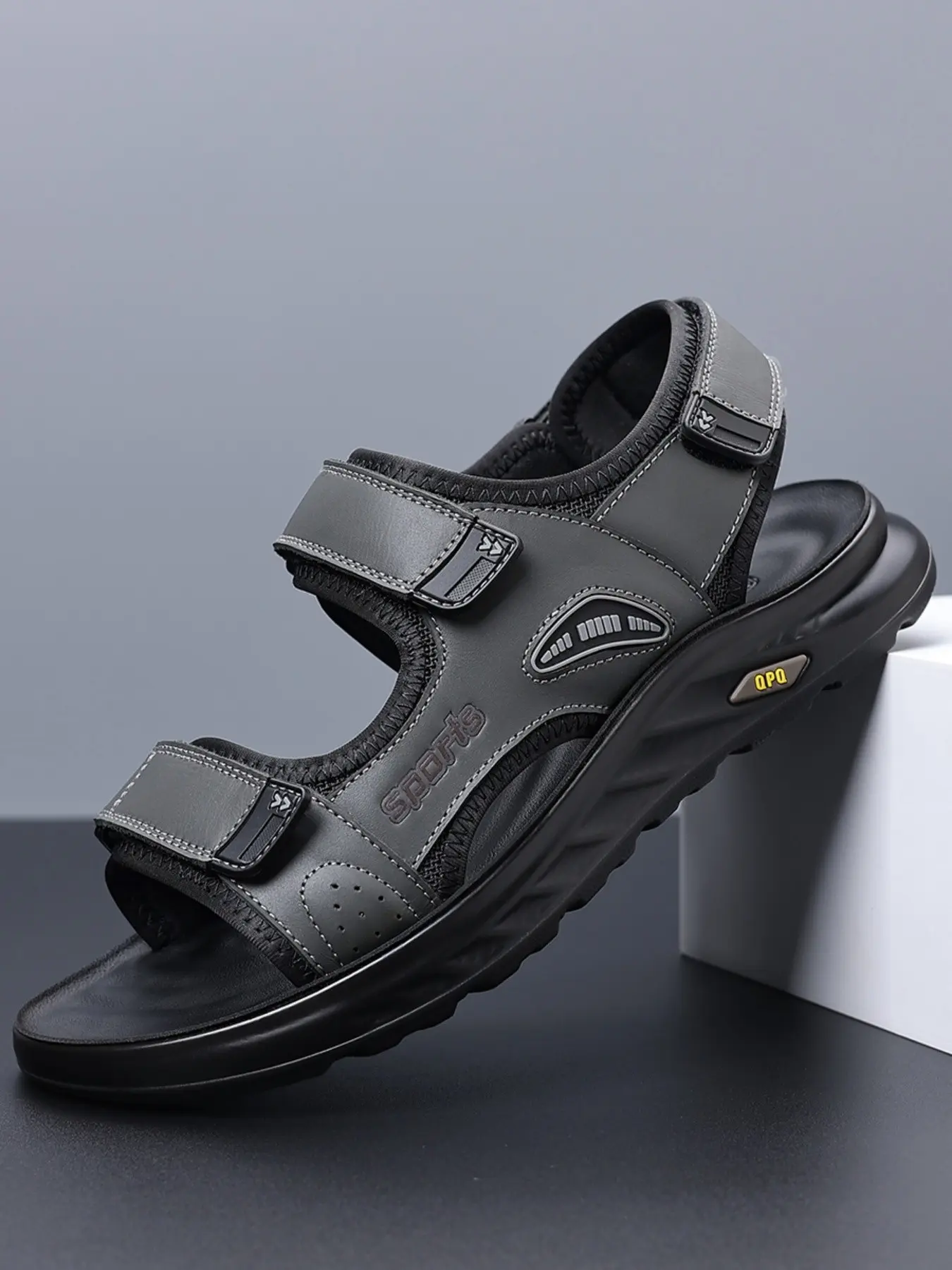 Men's Open-Toe Sandals, Secure Buckle System, Breathable Mesh Upper, Stable Platform Design, Ideal for Daily Activities