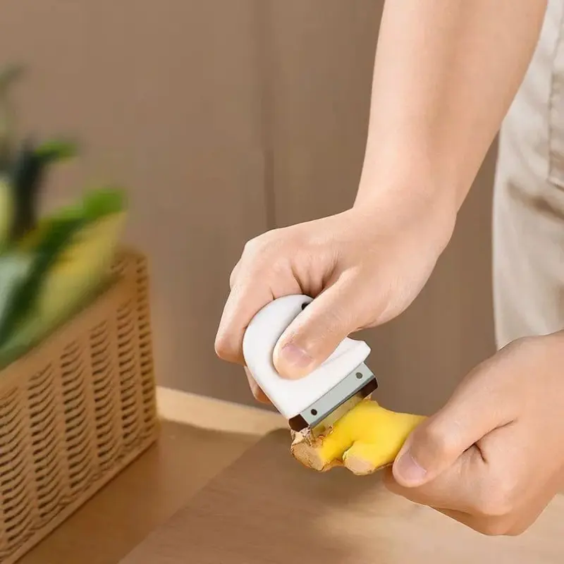 Multi-Functional Vegetable Peeler, Ginger Grater, Potato Peeler, Ergonomic Fruit Peeler, Fruit Veggie Peeler, Rust-Resistant Kitchen Tool