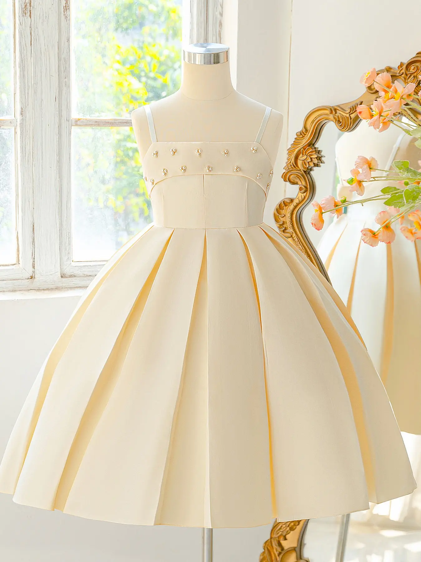 8 to 12 Years Light Champagne Spaghetti Strap Pleated Dress Beads Kids Clothes Junior Dresses Flower Girls Ball Gown Pageant Performance Frock Children Elegant Princess Prom Host Birthday Formal Evening Party Banquet Dresses for All Season
