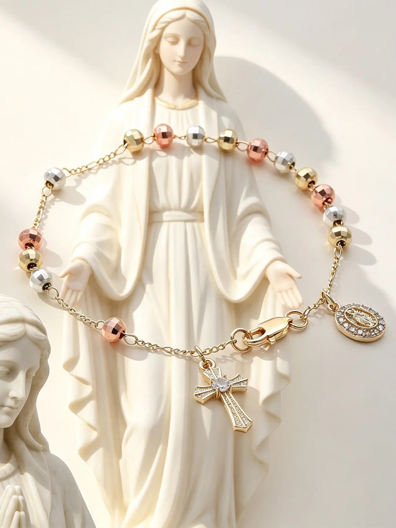 1 Piece Adjustable Virgin Mary Prayer Bead Bracelet, Elegant Jewelry Bracelet, Zircon Inlay Craftsmanship, Classic Religious Jewelry, Three Color Bead, Cross Pendant and Charm, Simple Design, Suitable for Daily Wear or Parties, Spiritual Gift for Women