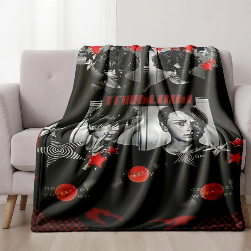 1 piece Trueblood Band Black, White, and Red Style Photo Collection themed flannel blanket - Modern-style flannel blanket, suitable for sofas and beds, all-season use, super soft and comfortable, digital printing, 100% polyester material, machine birthday