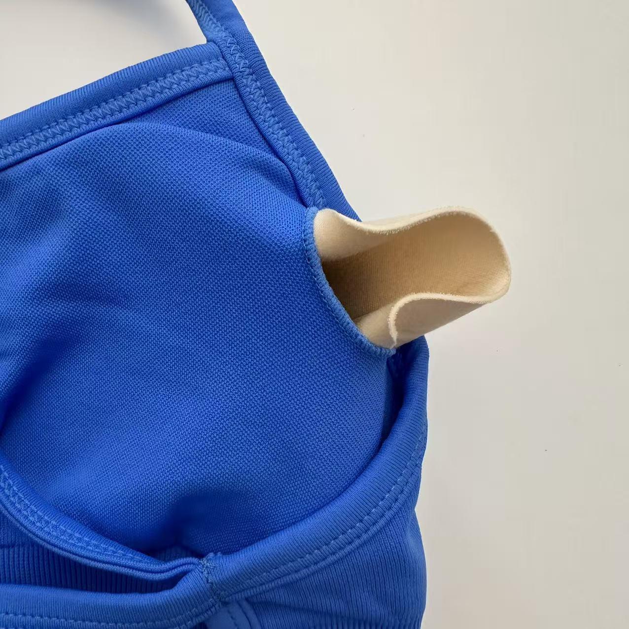 DFYNE Women's Sports Bra, Short-Sleeve Fitness Top, Elastic and Breathable, Sports and Fitness Top