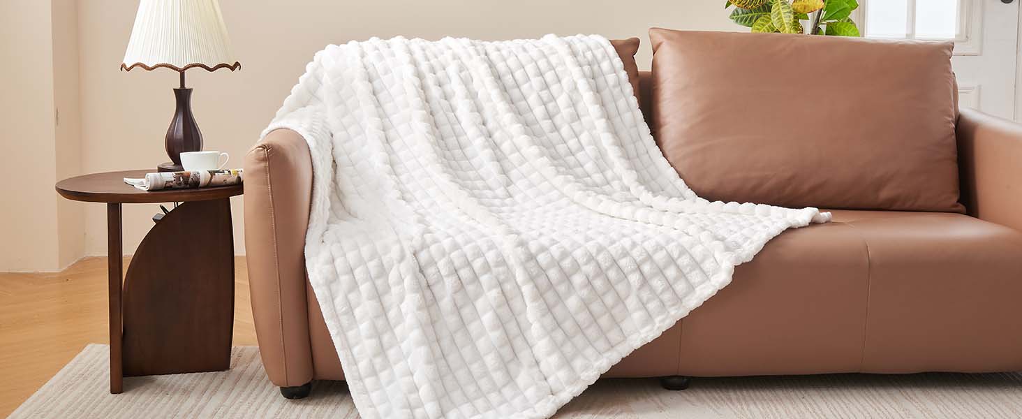 Cream Throw Blanket for Couch and Bed- Soft and Warm 3D Checkered Fuzzy Fleece Blanket, Luxurious Plush Cozy Blanket for Room, 50x60 inches