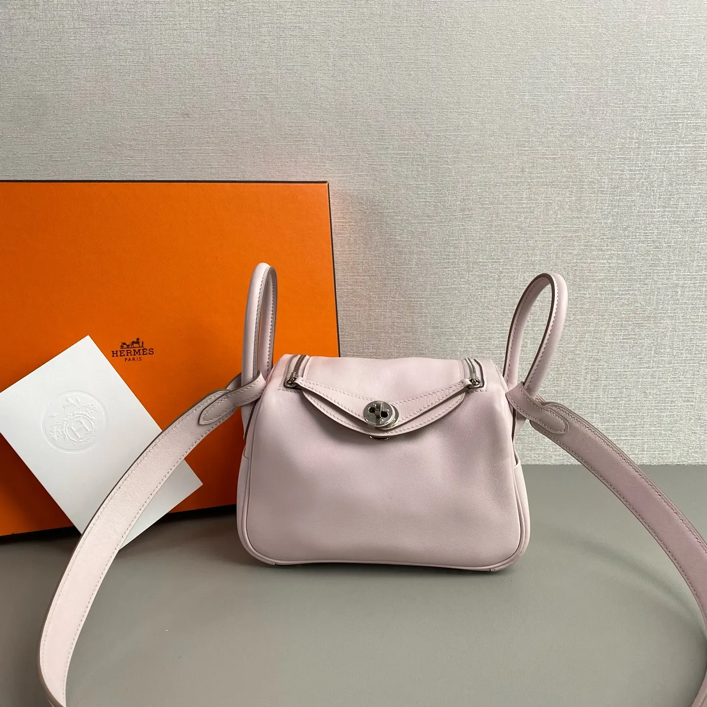 Pre-owned Hermes Mini Lindy Crossbody Shoulder Handbag Silver Hardware Luxury Bag P11D28001