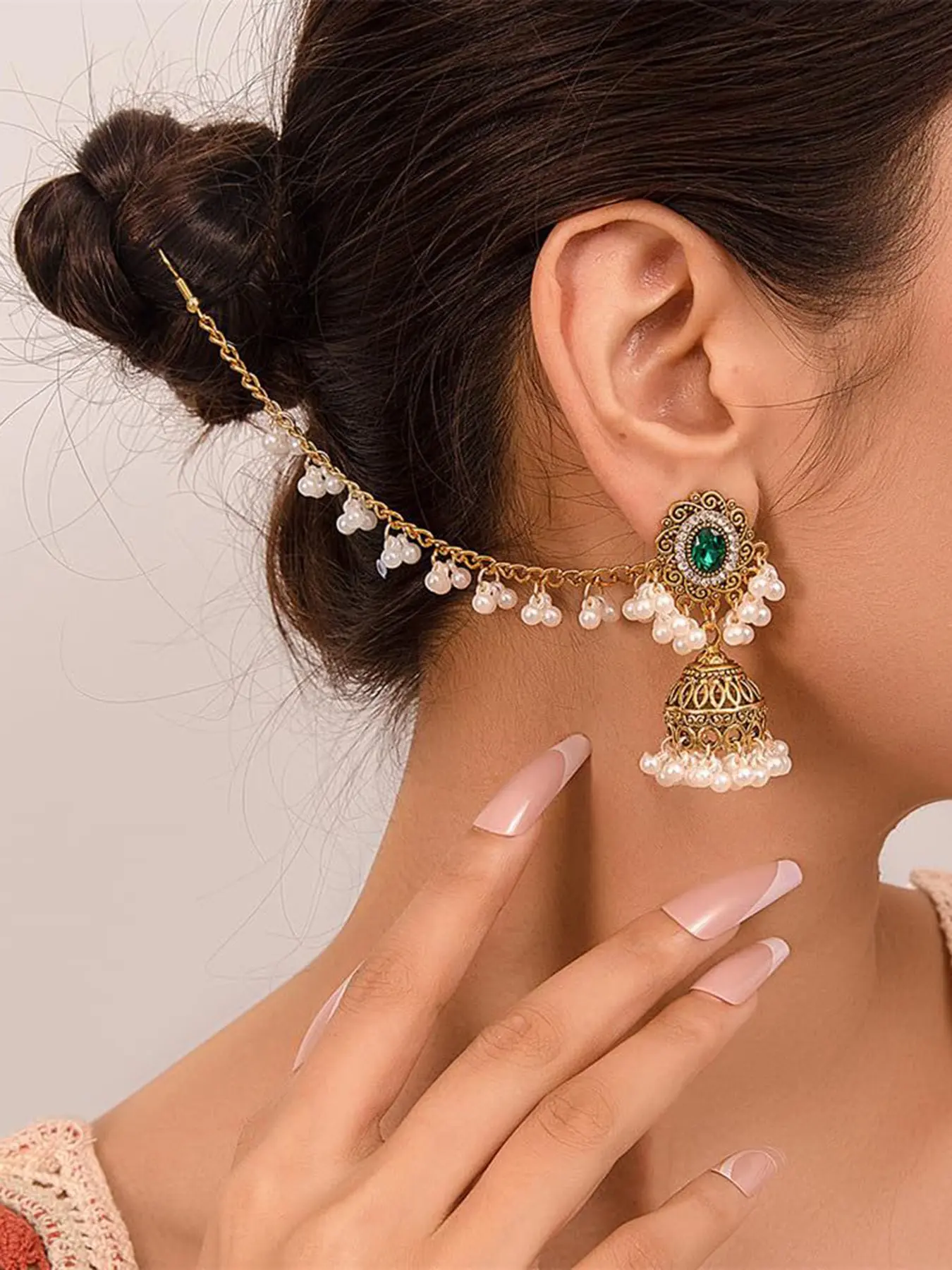 Vintage Gold Indian Jhumka Earrings with Hair Chain for Women, Green Crystal Pearl Tassel Dangle Kaan Chain, Bollywood Ethnic Bridal Boho Festival Jewelry Gift, Dangle Drop Dangly Earrings