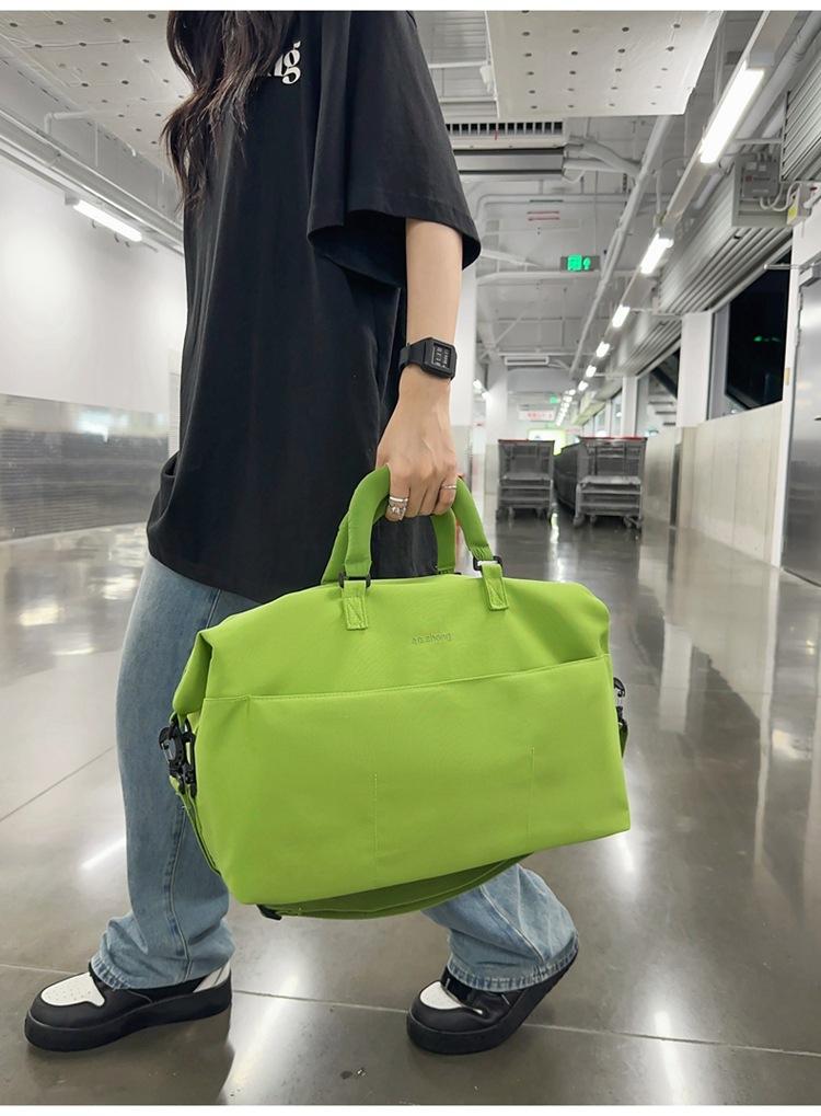 Dry and wet separation storage crossbody bag 2026 new Hong Kong style large-capacity shoulder bag versatile sports outdoor fitness bag