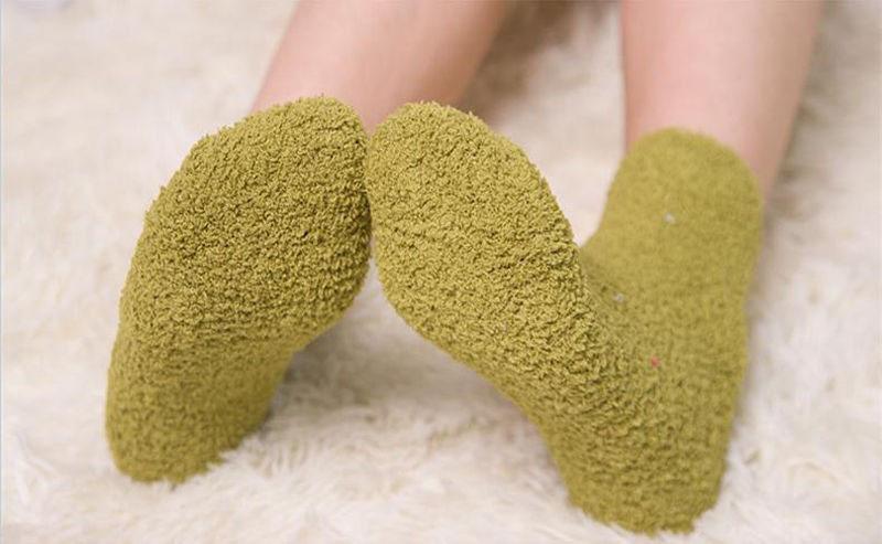 Women's Bed Socks Pure Color Fluffy Warm Winter Christmas Gift Soft Floor Home Candy Color Coral FLeece Velvet Socks Dropship