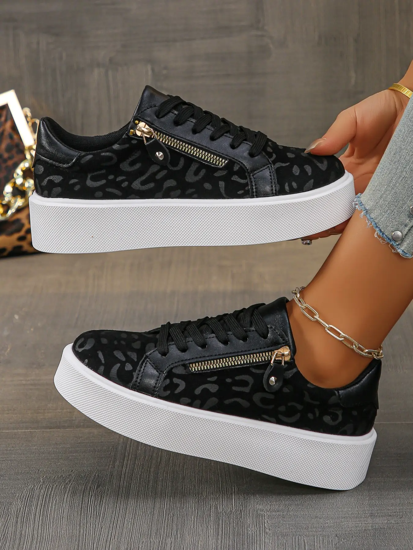 2026 Fashion Leopard Print Side Zip Thick Sole Board Shoes, Lace-Up Height-Boosting Platform Sneakers, Casual Street Style Women's Shoes