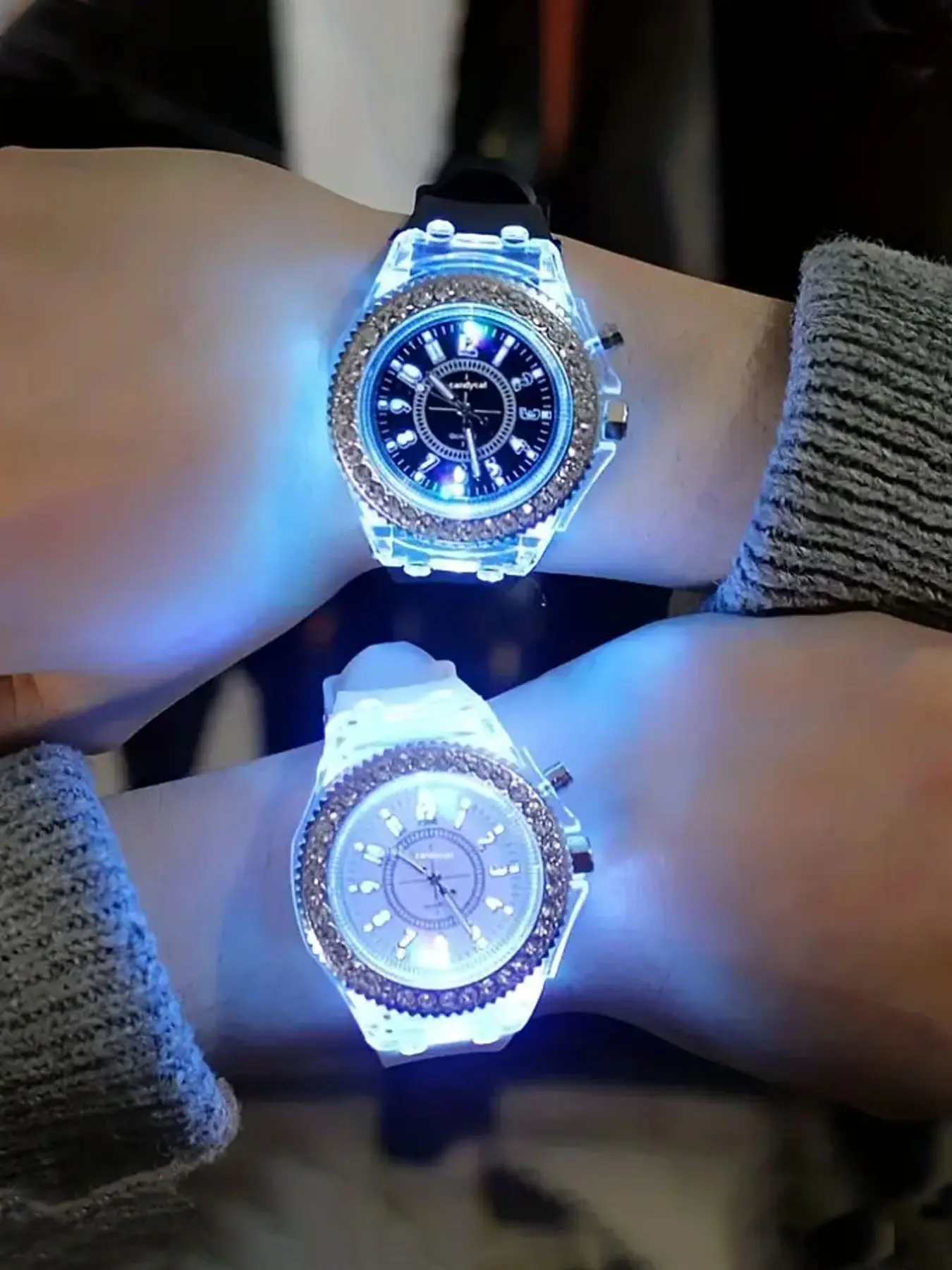 Fashionable Creative Personality Cool Glow-in-the-Dark Rhinestone-Framed Full-Edge Dial Youth Watch for Boys and Girls Silicone Quartz Wristwatch Casual Watch School Supplies Nightclub Party Luminous Analog Watch Modern Trendy Watch Stylish Watch