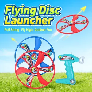 Flying Disc Launcher Toy, Outdoor Spinning Flying Disc Toy Set, Pull String Helicopter Toy for Kids, Fun Outdoor Game Toy Gift