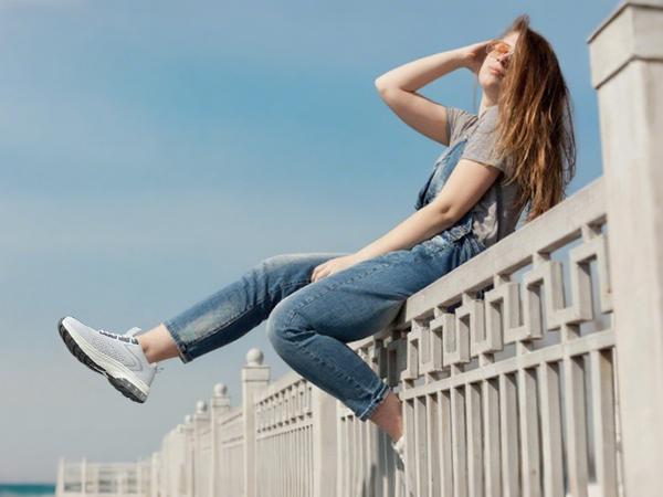 AOV Womens Wide Toe Box Walking Shoes Arch Support Plantar Fasciitis Running Tennis Sneakers Gym Training Shoes Running Shoes