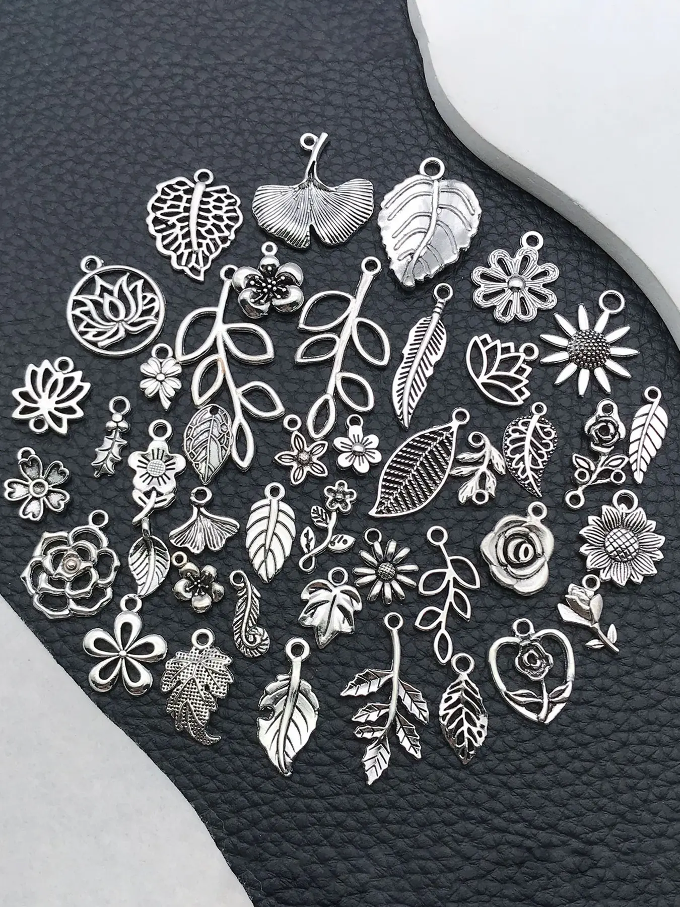 40pcs Mix Metal Alloy Plant Charm Pendants Machine Steam Punk Gear For DIY Jewelry Making Necklace Bracelet Accessories DIY Jewelry Decoration