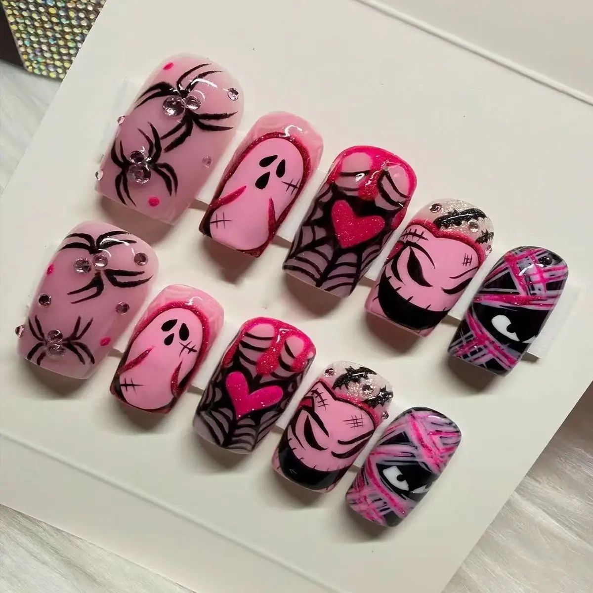Y2K Spooky Sweet Halloween Press on Nails Set 24pcs, Short Square Fake Nails with Spider, Ghost, Heart, Monster Eye, Rhinestone Decor, Glitter Decorative Nails