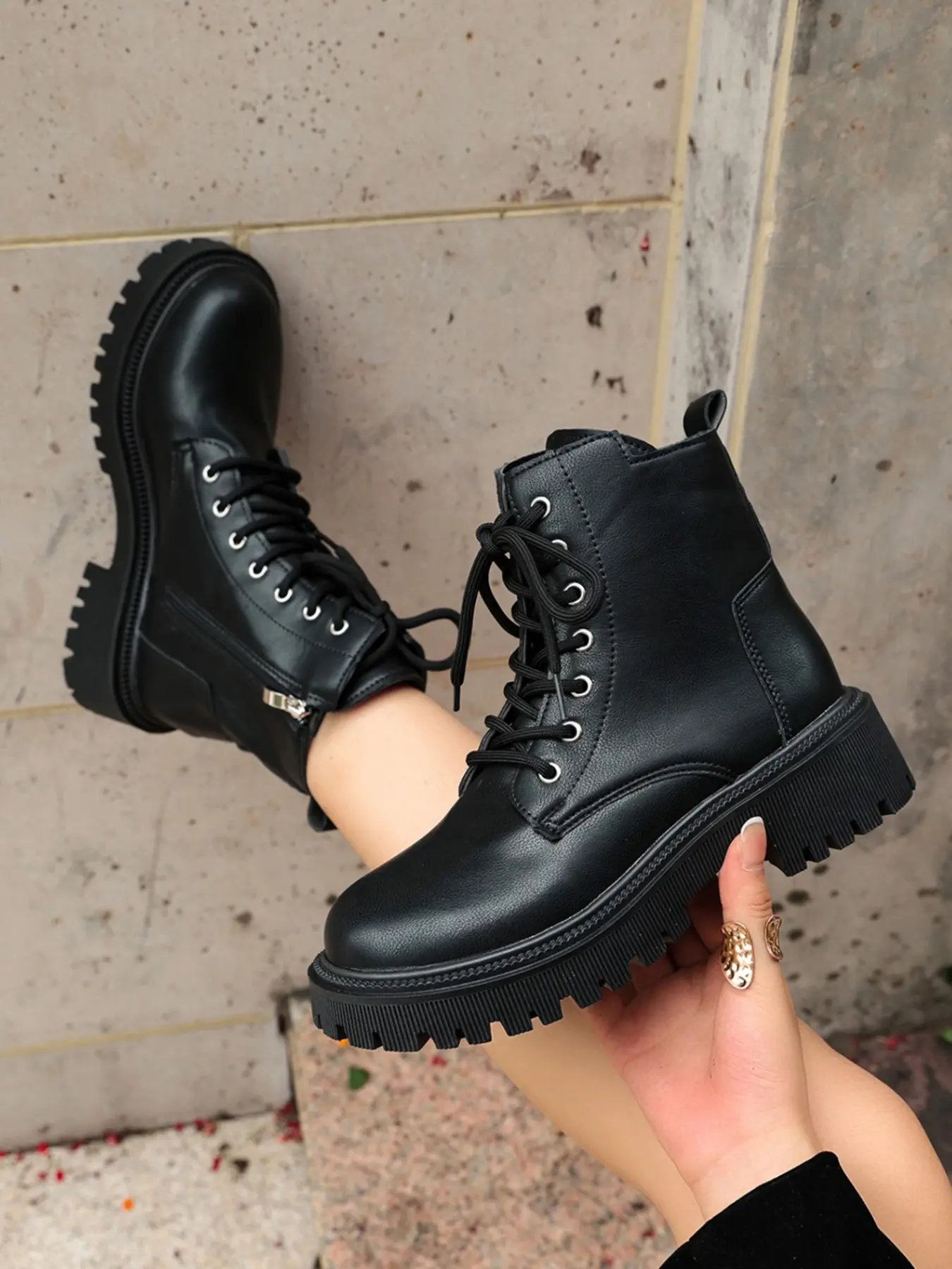 Thick Sole Side Zipper Motorcycle Boots, Classic Lace-Up Versatile Work Short Boots, Stylish and Durable Footwear for Men